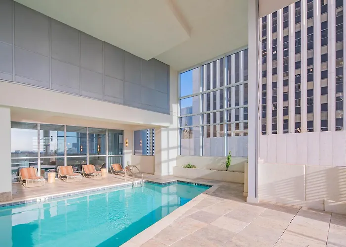 High-rise Haven In The Pool & Gym Included *