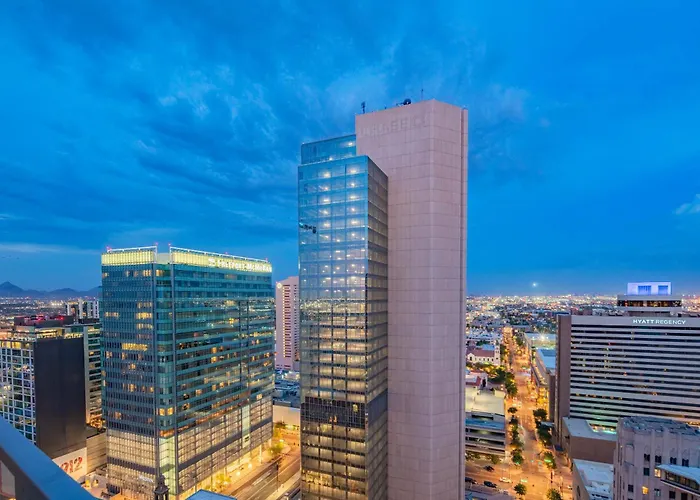 High-rise Haven In The Pool & Gym Included Phoenix