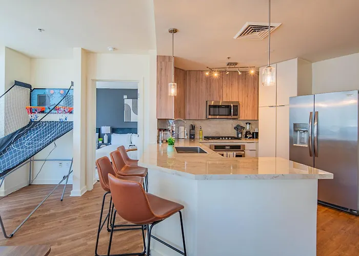 High-rise Haven In The Pool & Gym Included Apartamento *