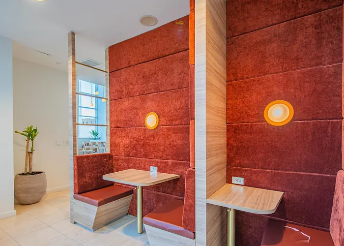 High-rise Haven In The Pool & Gym Included Apartamento *