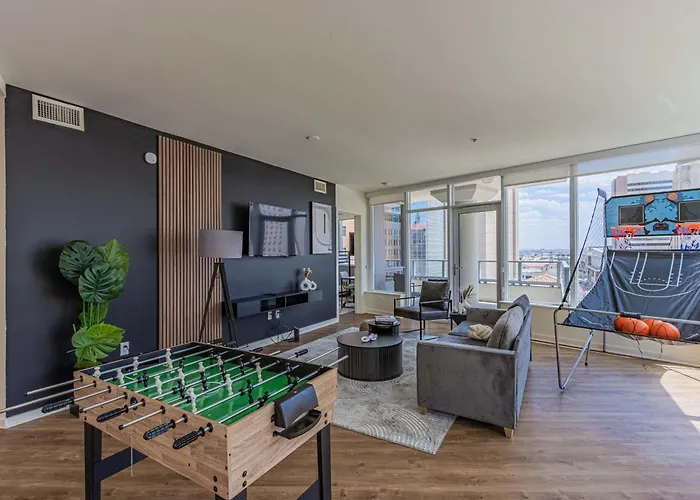 Apartamento High-rise Haven In The Pool & Gym Included