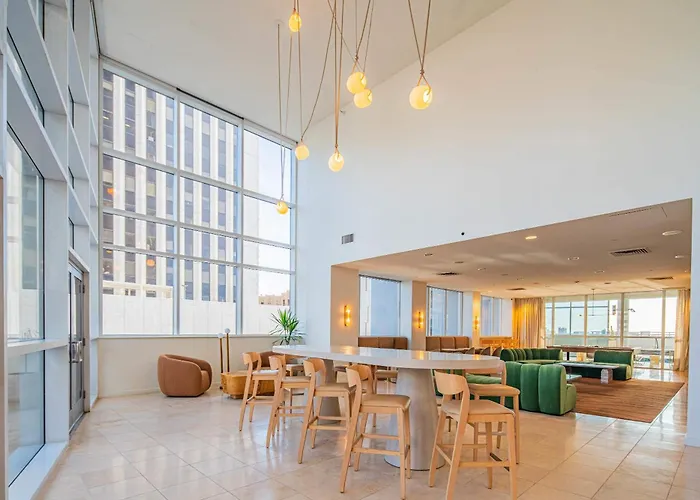 High-rise Haven In The Pool & Gym Included *