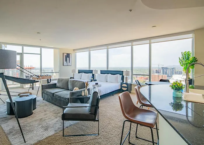 Apartamento High-rise Haven In The Pool & Gym Included